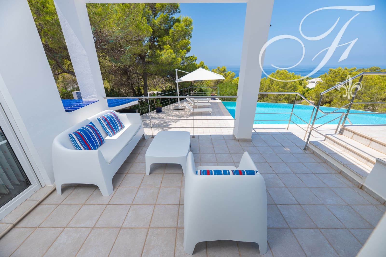4 sypialnia Willa na sprzedaż w Cala Vadella z basenem garażem - 2 750 000 € (Ref: 8334920)