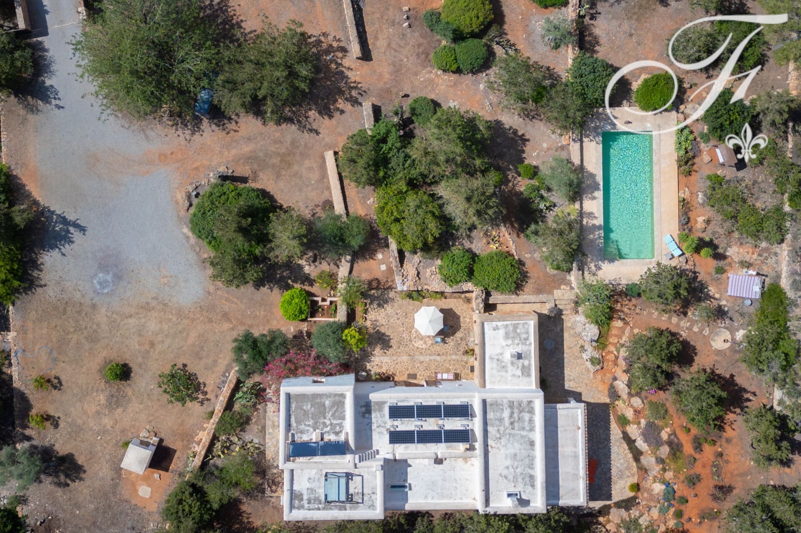 3 soveværelse Finca/Landehus til salg i Es Figueral med swimmingpool garage - € 3.800.000 (Ref: 8406427)