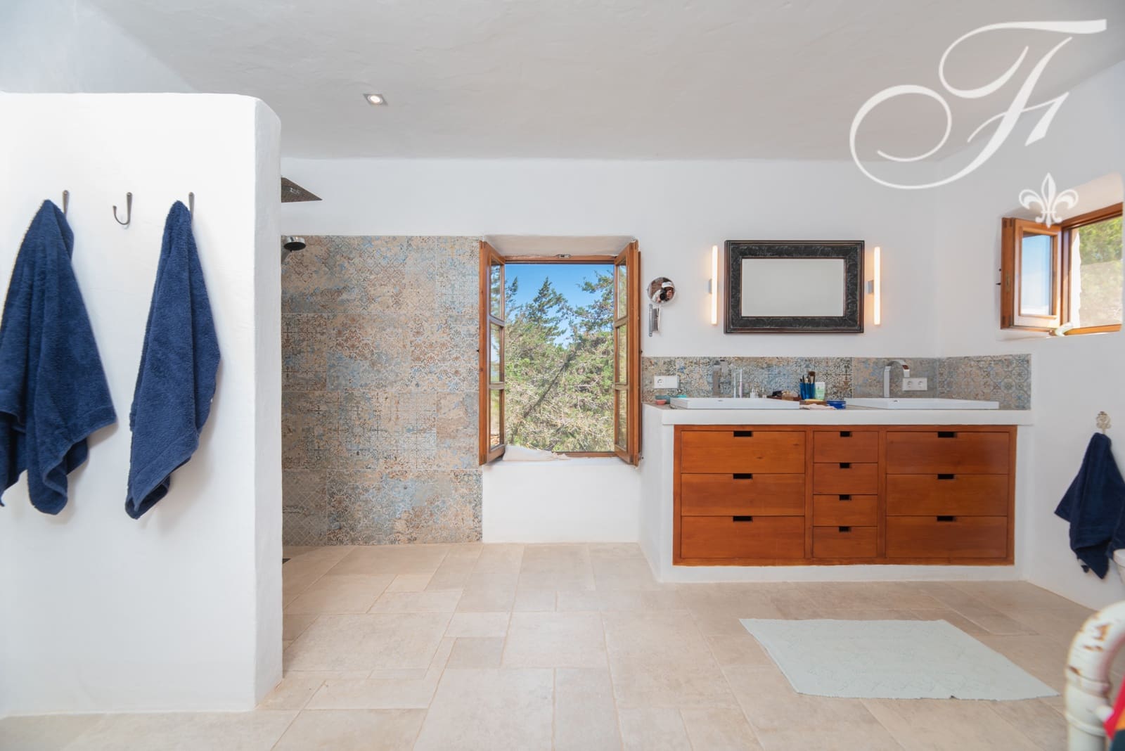 3 soveværelse Finca/Landehus til salg i Es Figueral med swimmingpool garage - € 3.800.000 (Ref: 8406427)