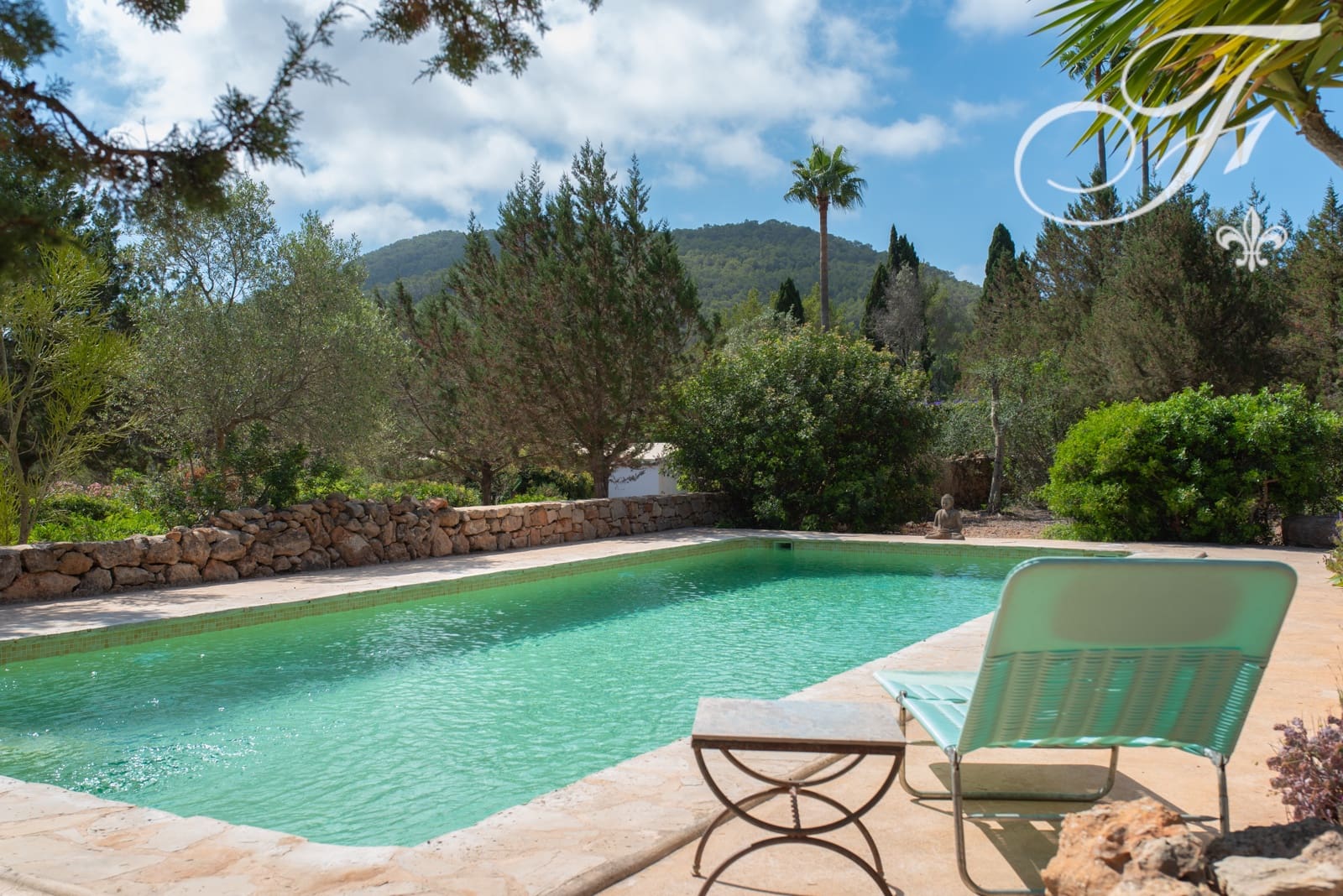 3 soveværelse Finca/Landehus til salg i Es Figueral med swimmingpool garage - € 3.800.000 (Ref: 8406427)