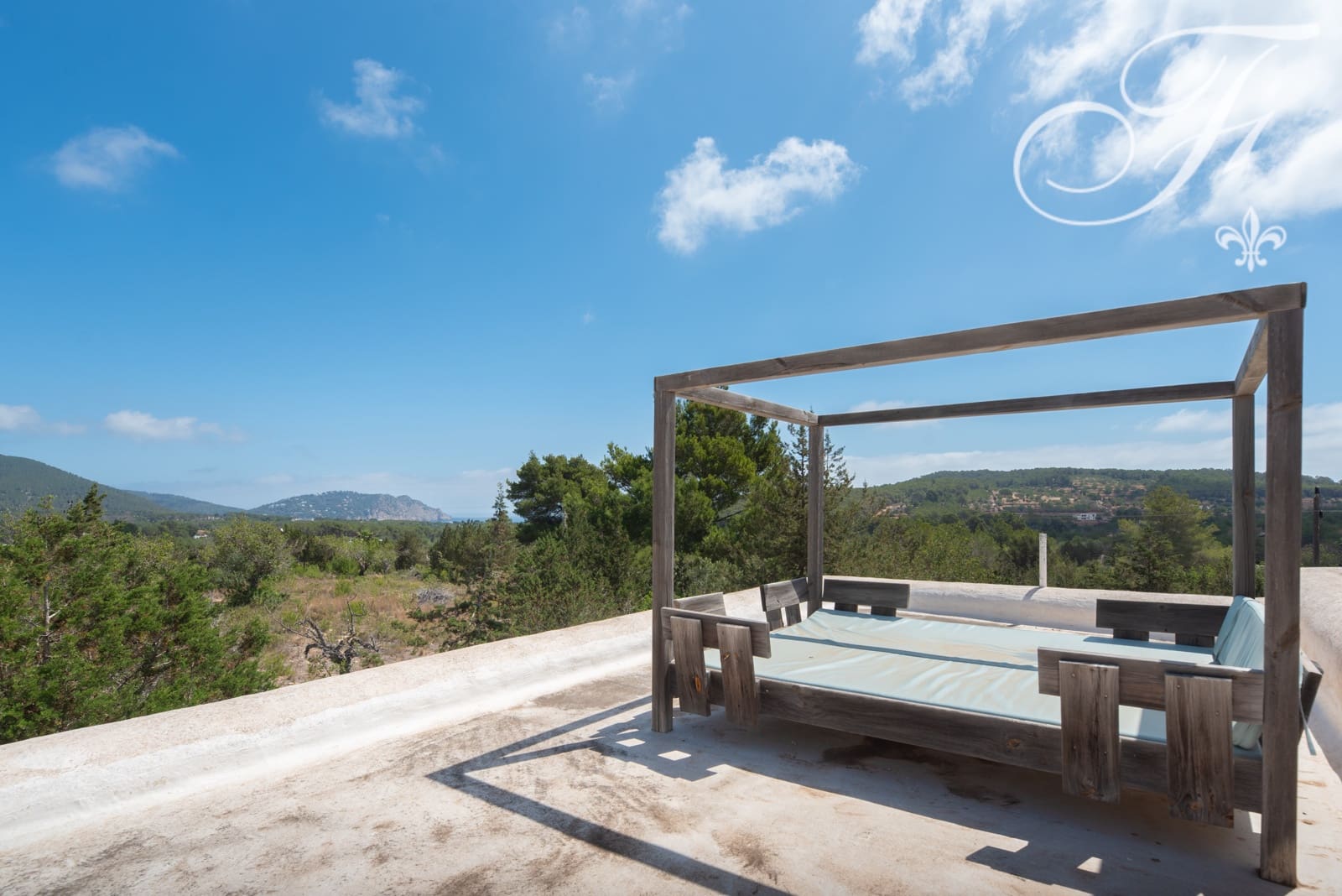 3 soveværelse Finca/Landehus til salg i Es Figueral med swimmingpool garage - € 3.800.000 (Ref: 8406427)