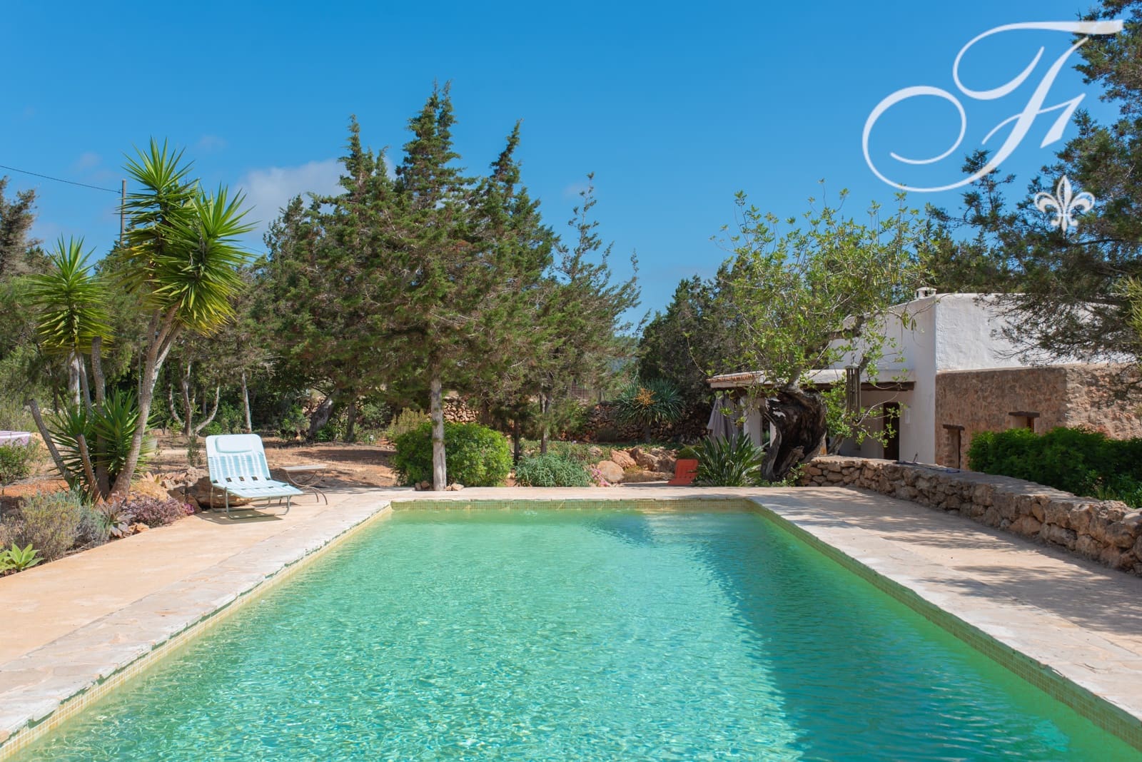 3 soveværelse Finca/Landehus til salg i Es Figueral med swimmingpool garage - € 3.800.000 (Ref: 8406427)