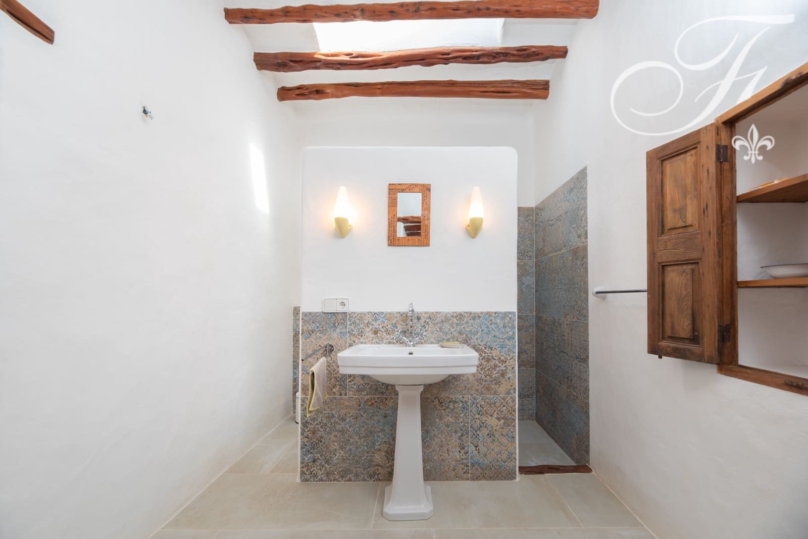 3 soveværelse Finca/Landehus til salg i Es Figueral med swimmingpool garage - € 3.800.000 (Ref: 8406427)