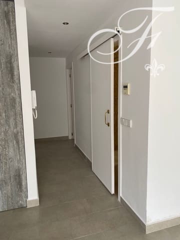 2 slaapkamer Appartement te koop in Nuestra Señora de Jesus, Santa Eulalia / Santa Eularia met garage - € 590.000 (Ref: 8591438)