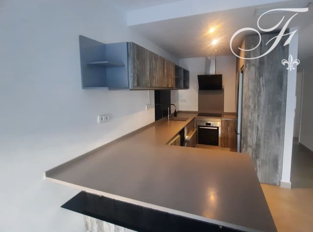 2 slaapkamer Appartement te koop in Nuestra Señora de Jesus, Santa Eulalia / Santa Eularia met garage - € 590.000 (Ref: 8591438)
