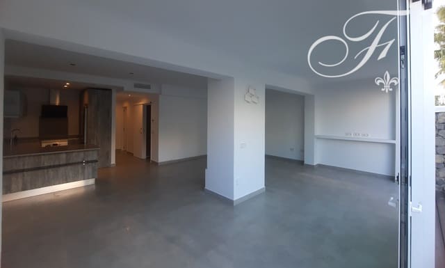 2 slaapkamer Appartement te koop in Nuestra Señora de Jesus, Santa Eulalia / Santa Eularia met garage - € 590.000 (Ref: 8591438)