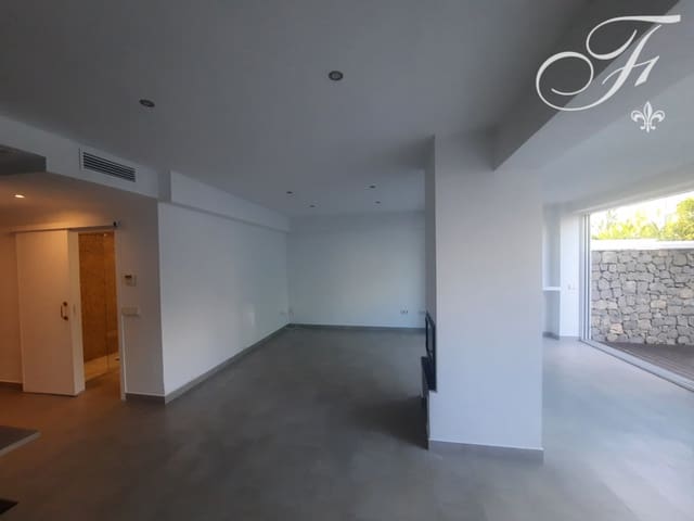 2 slaapkamer Appartement te koop in Nuestra Señora de Jesus, Santa Eulalia / Santa Eularia met garage - € 590.000 (Ref: 8591438)