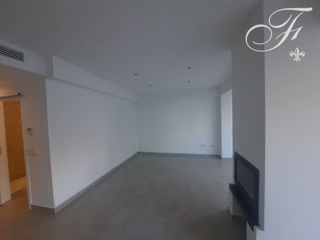 2 slaapkamer Appartement te koop in Nuestra Señora de Jesus, Santa Eulalia / Santa Eularia met garage - € 590.000 (Ref: 8591438)