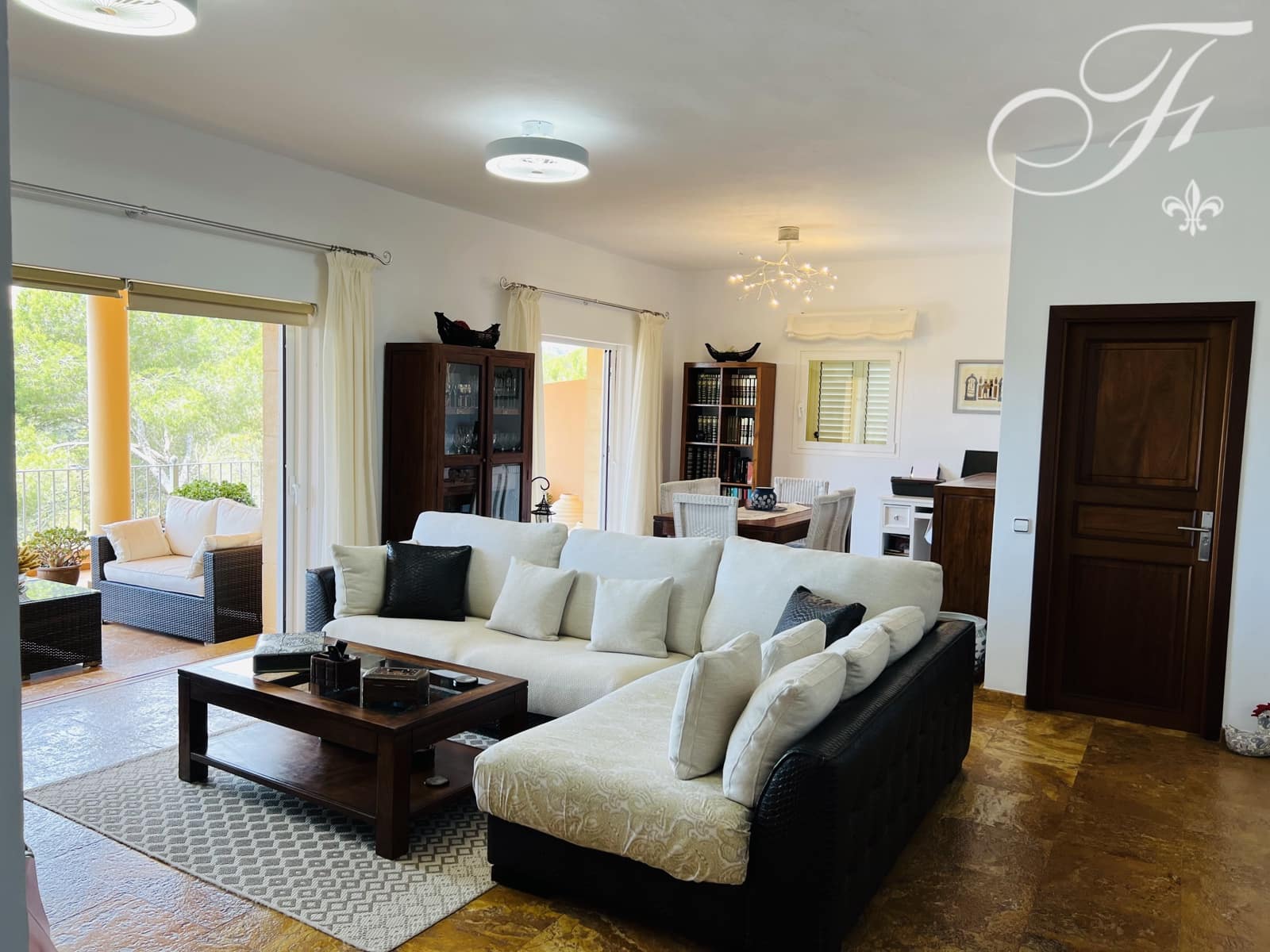 3 soverom Villa til salgs i Santa Eulalia / Santa Eularia med svømmebasseng - € 2 595 000 (Ref: 8878640)