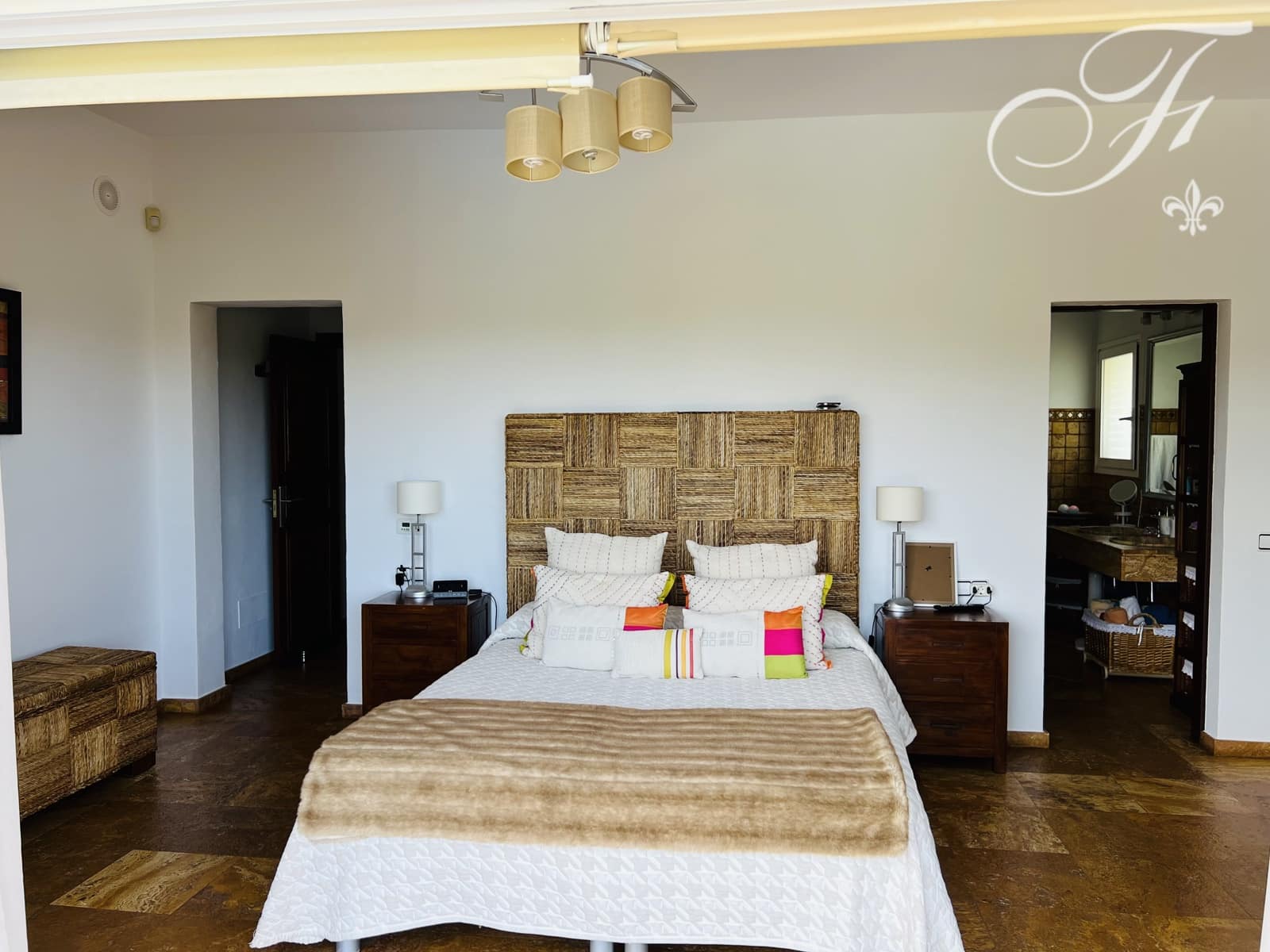 3 soverom Villa til salgs i Santa Eulalia / Santa Eularia med svømmebasseng - € 2 595 000 (Ref: 8878640)