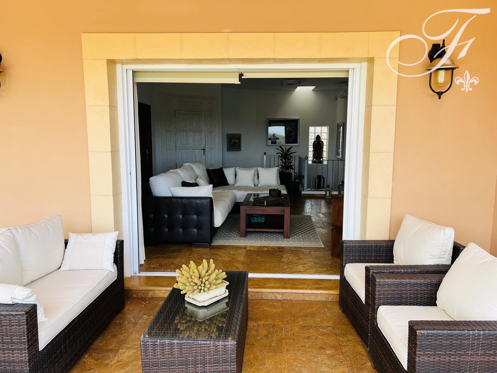 3 soverom Villa til salgs i Santa Eulalia / Santa Eularia med svømmebasseng - € 2 595 000 (Ref: 8878640)