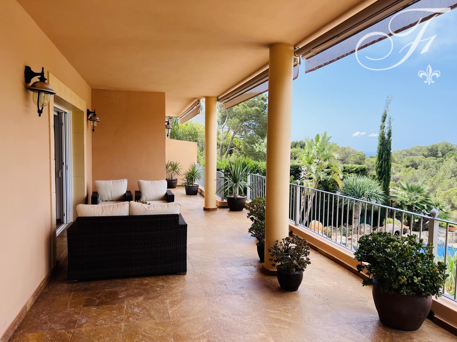 3 soverom Villa til salgs i Santa Eulalia / Santa Eularia med svømmebasseng - € 2 595 000 (Ref: 8878640)
