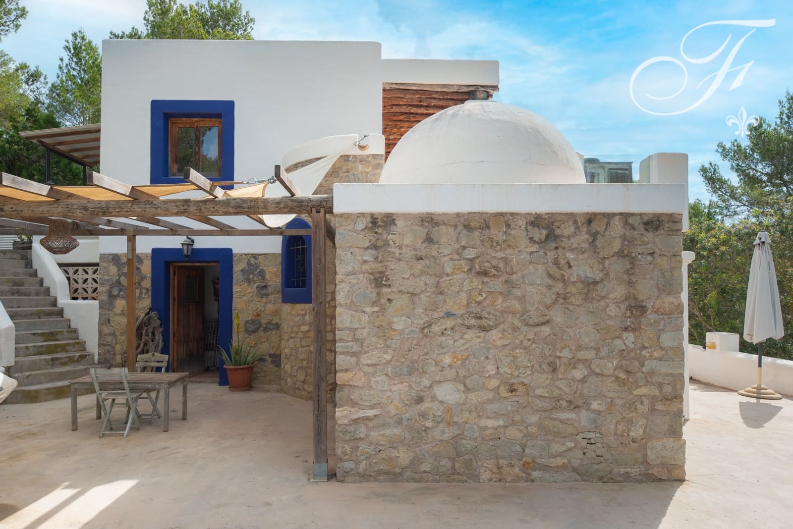 2 soveværelse Villa til salg i Sant Joan de Labritja - € 1.350.000 (Ref: 8997578)