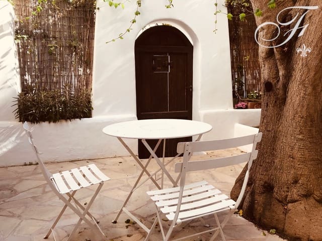 2 bedroom Townhouse for sale in Ibiza / Eivissa town - € 895,000 (Ref: 9080750)