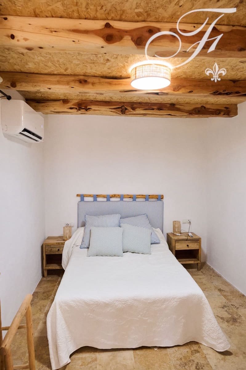 3 soveværelse Finca/Landehus til leje i San Jose / Sant Josep de Sa Talaia med swimmingpool garage - € 4.200 (Ref: 9181979)