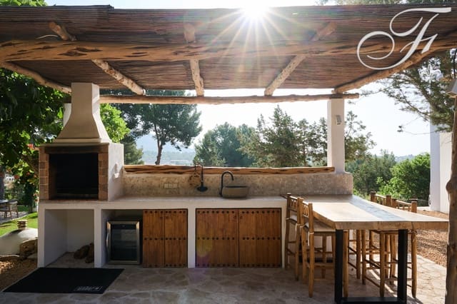 7 bedroom Finca/Country House for sale in Sant Jordi de Ses Salines, San Jose / Sant Josep de Sa Talaia with pool garage - € 4,959,000 (Ref: 9182023)