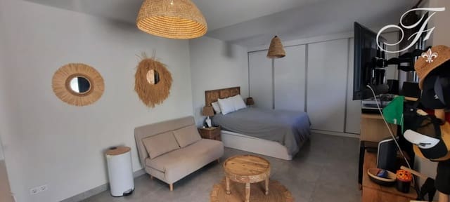 1 chambre Appartement à vendre à Cala Vadella, San Jose / Sant Josep de Sa Talaia avec piscine - 378 000 € (Ref: 9220307)