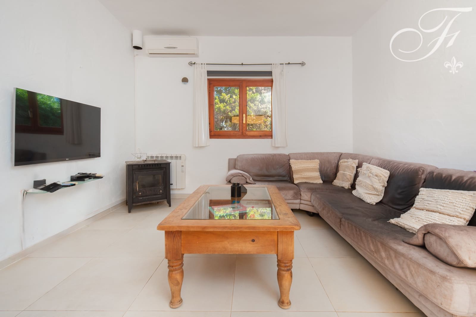 7 bedroom Villa for sale in Sant Antoni de Portmany with pool - € 2,500,000 (Ref: 9308998)