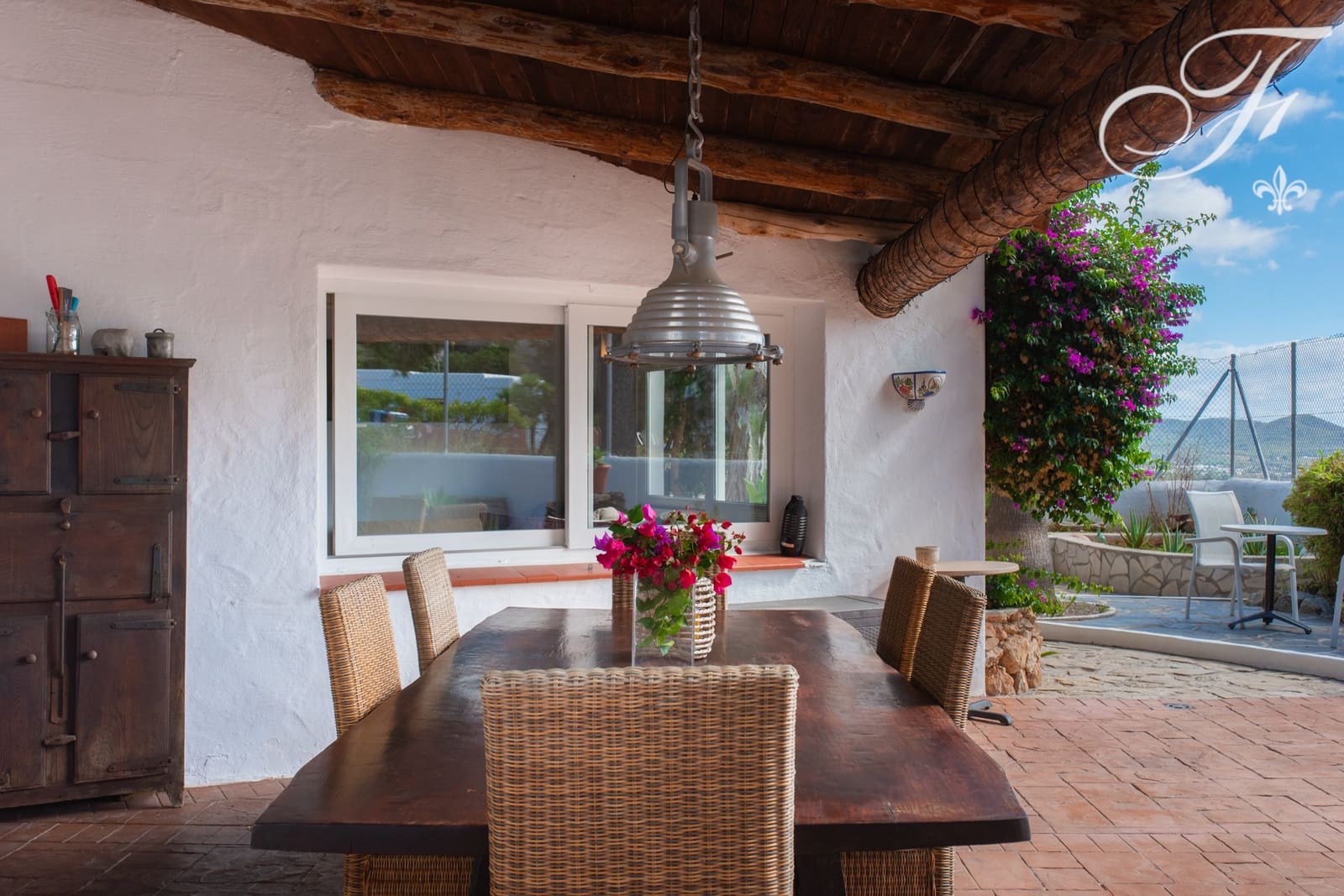 7 bedroom Villa for sale in Sant Antoni de Portmany with pool - € 2,500,000 (Ref: 9308998)