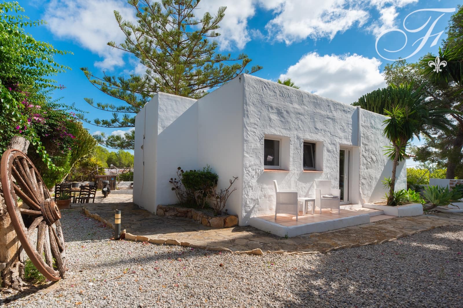 7 bedroom Villa for sale in Sant Antoni de Portmany with pool - € 2,500,000 (Ref: 9308998)