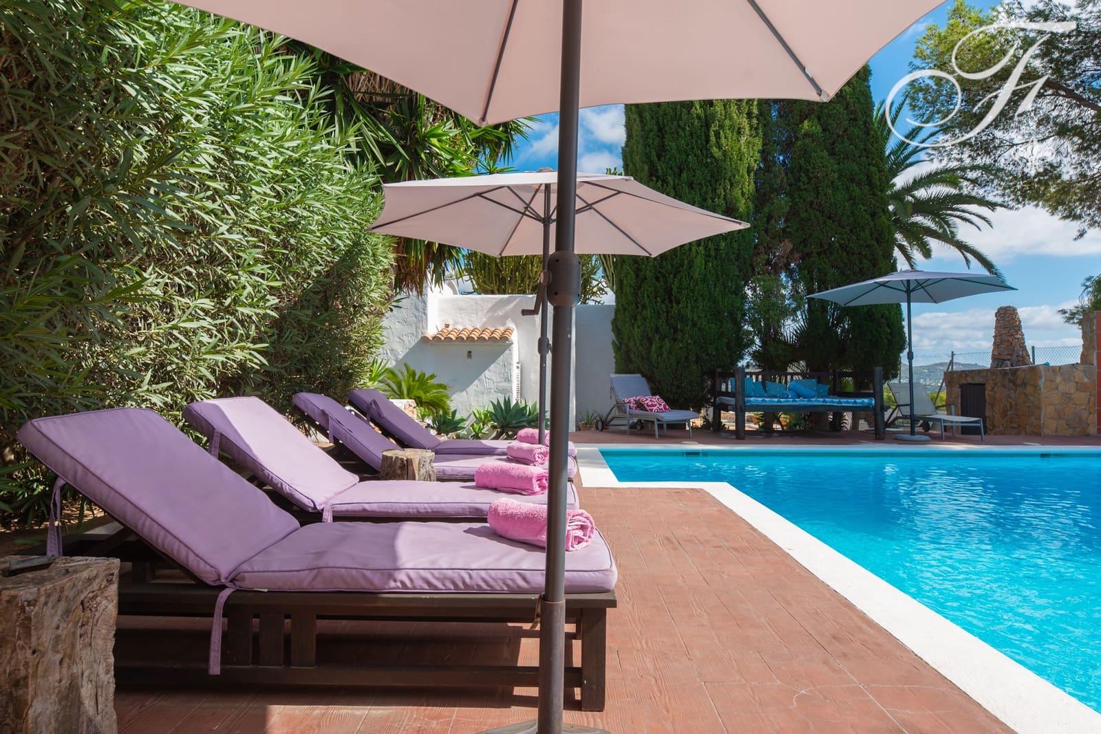 7 bedroom Villa for sale in Sant Antoni de Portmany with pool - € 2,500,000 (Ref: 9308998)