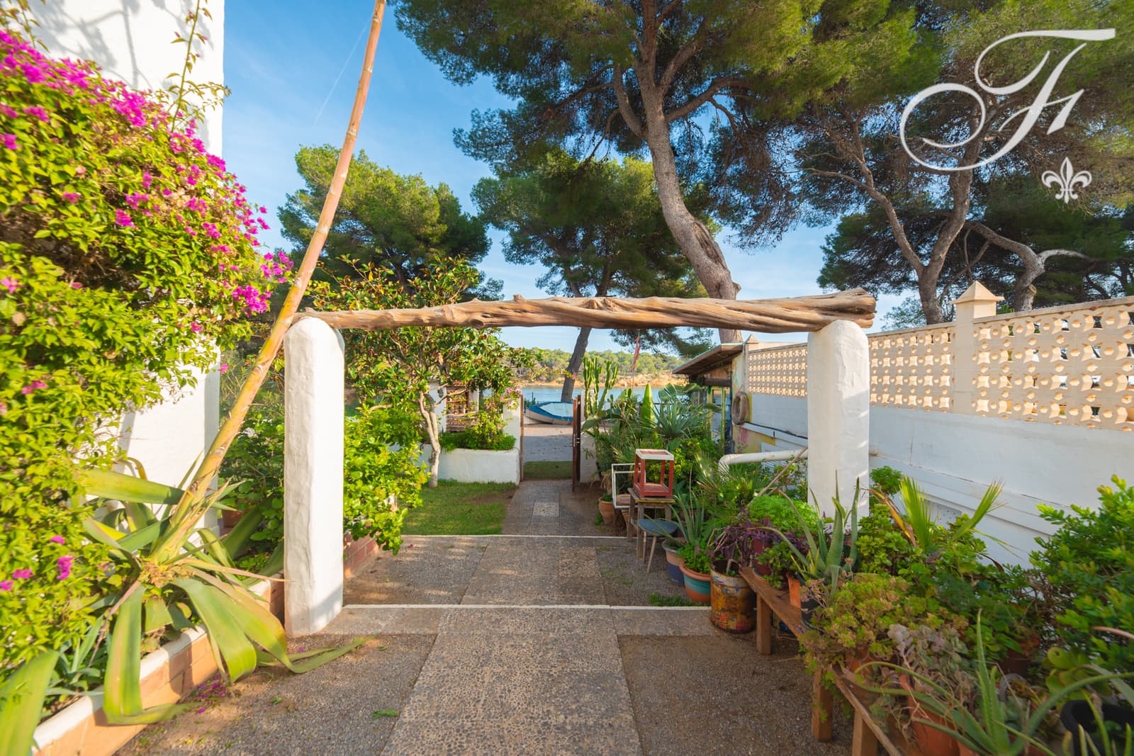 1 bedroom Apartment for sale in Santa Eulalia / Santa Eularia with pool - € 560,000 (Ref: 9488530)