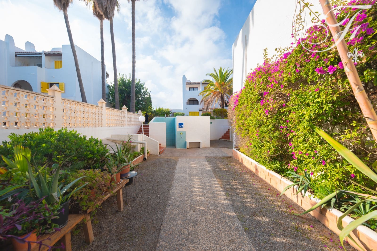 1 bedroom Apartment for sale in Santa Eulalia / Santa Eularia with pool - € 560,000 (Ref: 9488530)