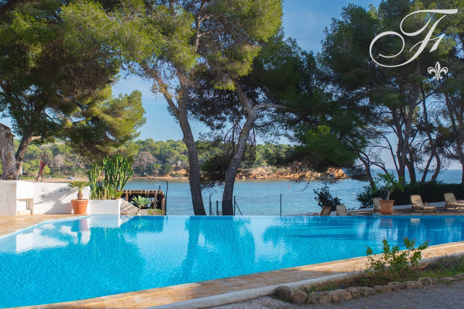 1 bedroom Apartment for sale in Santa Eulalia / Santa Eularia with pool - € 560,000 (Ref: 9488530)