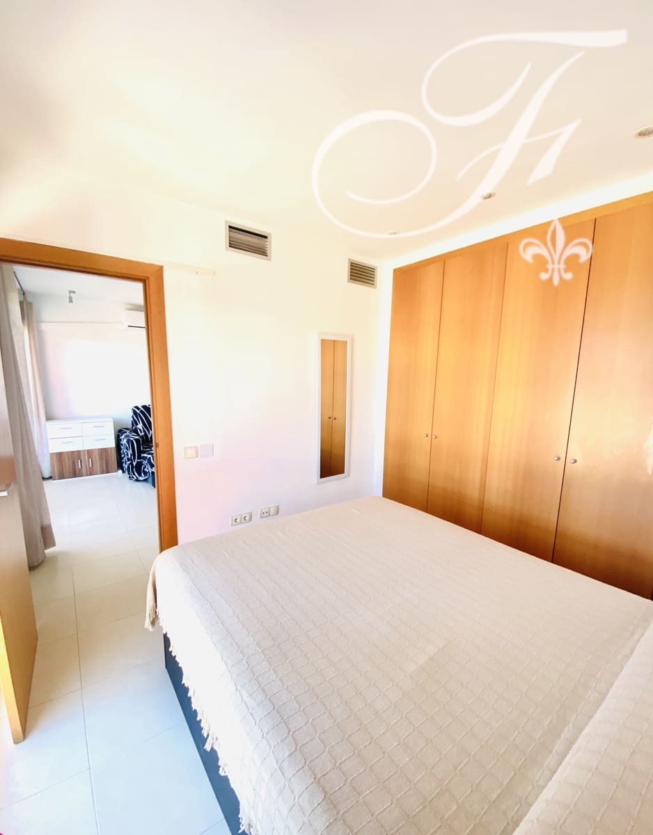 Apartamento de 2 habitaciones en Cala d'en Bou en venta con piscina - 560.000 € (Ref: 9489791)