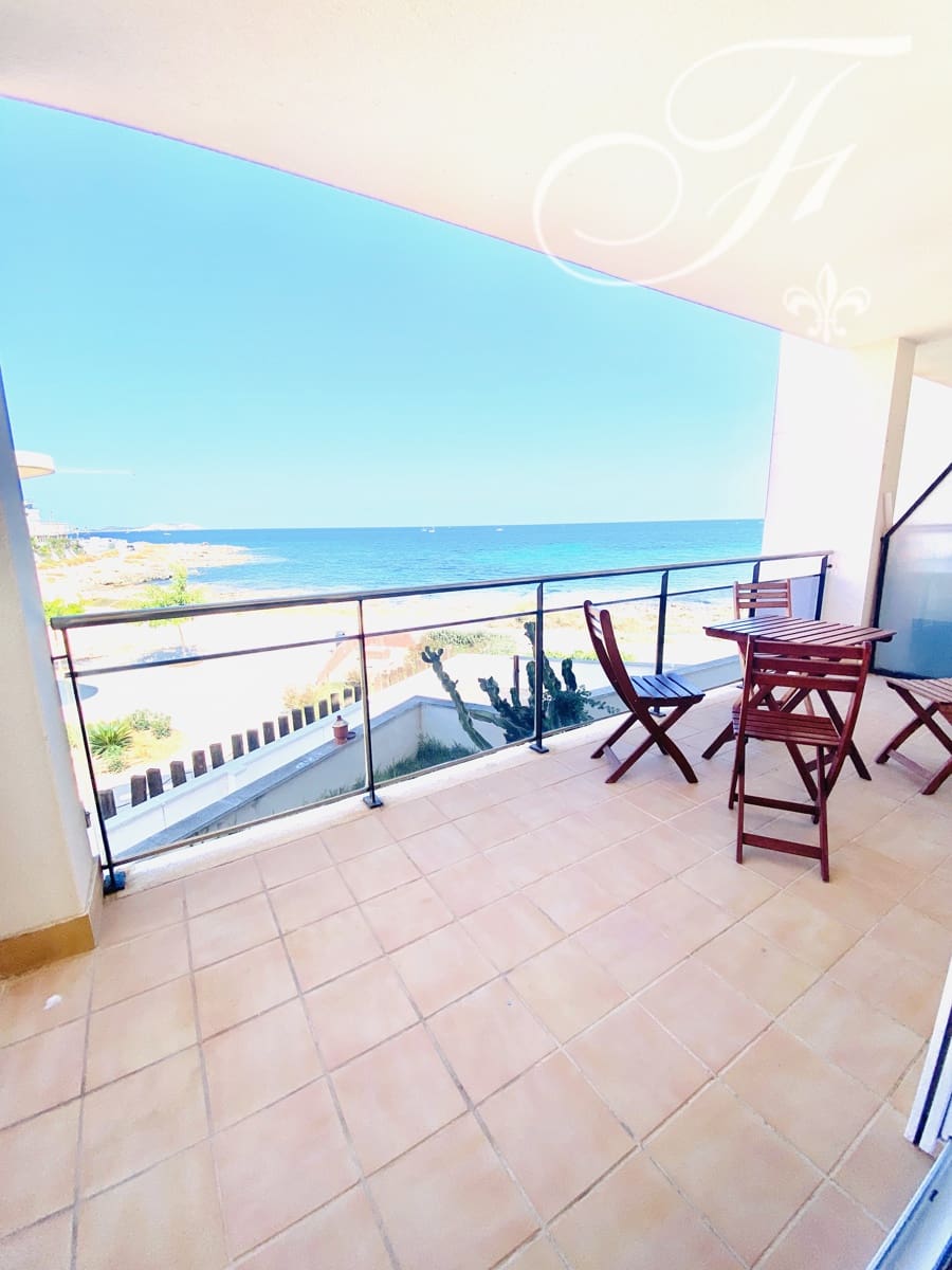 Apartamento de 2 habitaciones en Cala d'en Bou en venta con piscina - 560.000 € (Ref: 9489791)