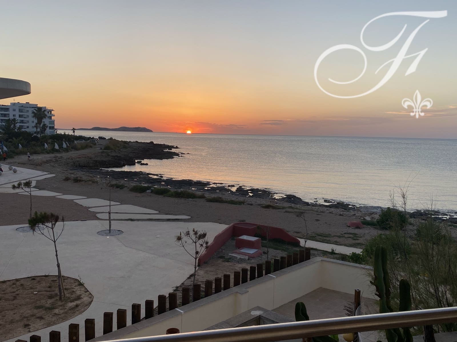 Apartamento de 2 habitaciones en Cala d'en Bou en venta con piscina - 560.000 € (Ref: 9489791)