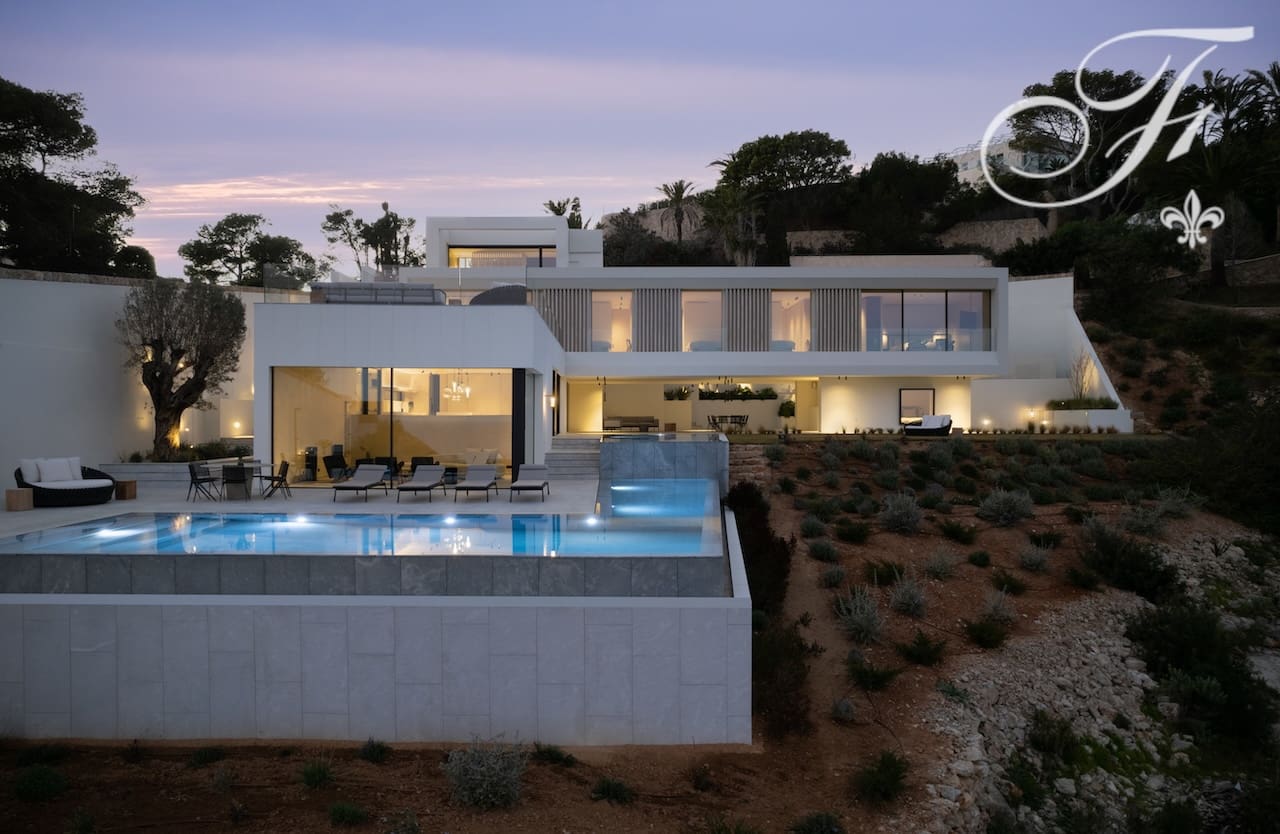 Chalet de 7 habitaciones en Roca Llisa en venta con piscina - 18.000.000 € (Ref: 9542196)