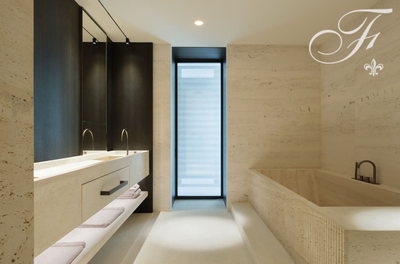 Chalet de 7 habitaciones en Roca Llisa en venta con piscina - 18.000.000 € (Ref: 9542196)