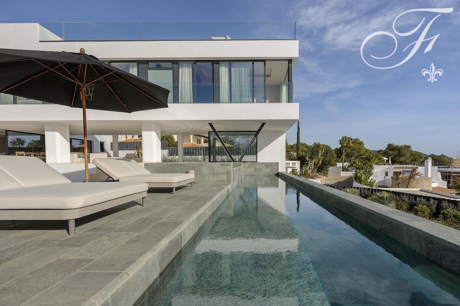 6 bedroom Villa for sale in Es Cubells with pool - € 9,500,000 (Ref: 9542201)