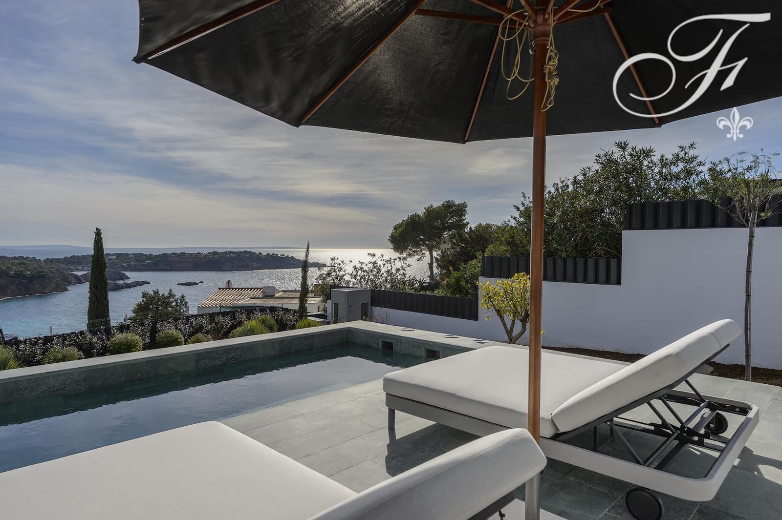 6 bedroom Villa for sale in Es Cubells with pool - € 9,500,000 (Ref: 9542201)