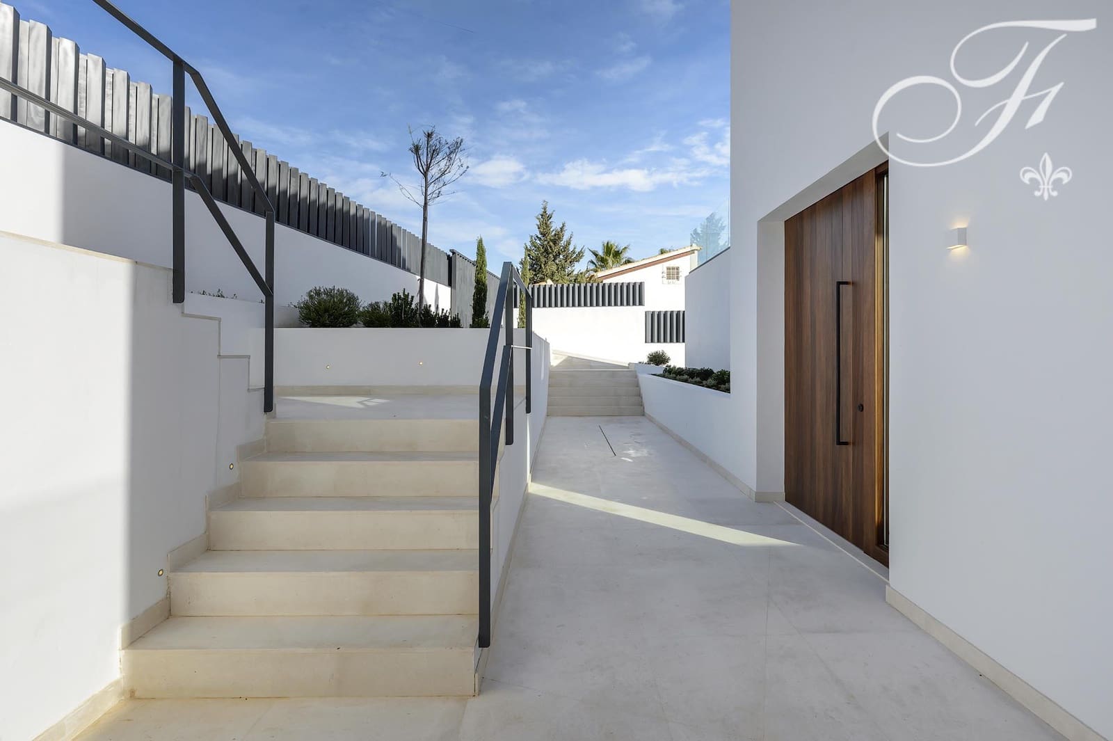 6 bedroom Villa for sale in Es Cubells with pool - € 9,500,000 (Ref: 9542201)