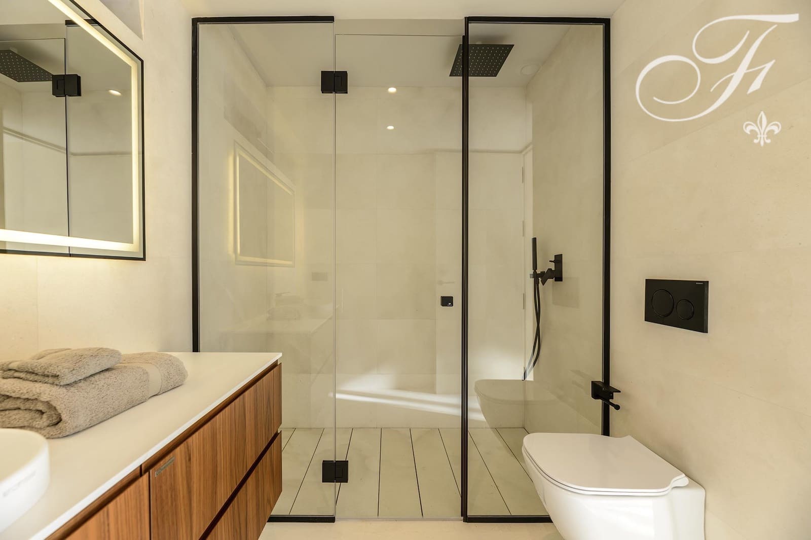 6 bedroom Villa for sale in Es Cubells with pool - € 9,500,000 (Ref: 9542201)