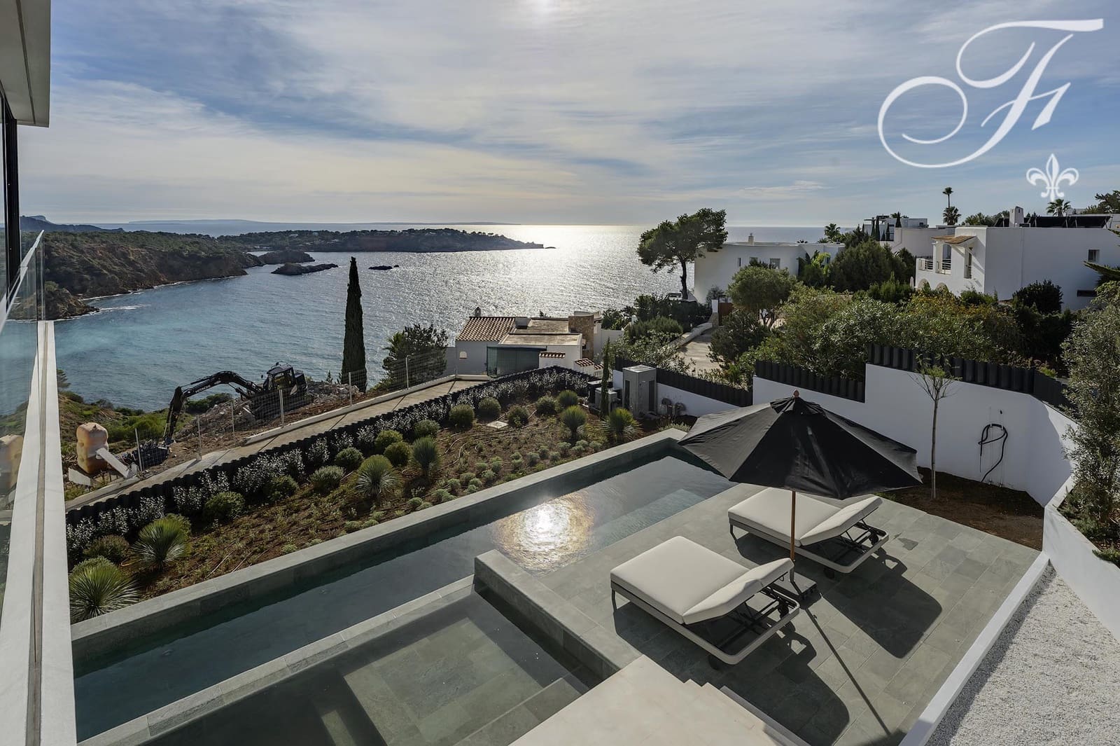 6 bedroom Villa for sale in Es Cubells with pool - € 9,500,000 (Ref: 9542201)