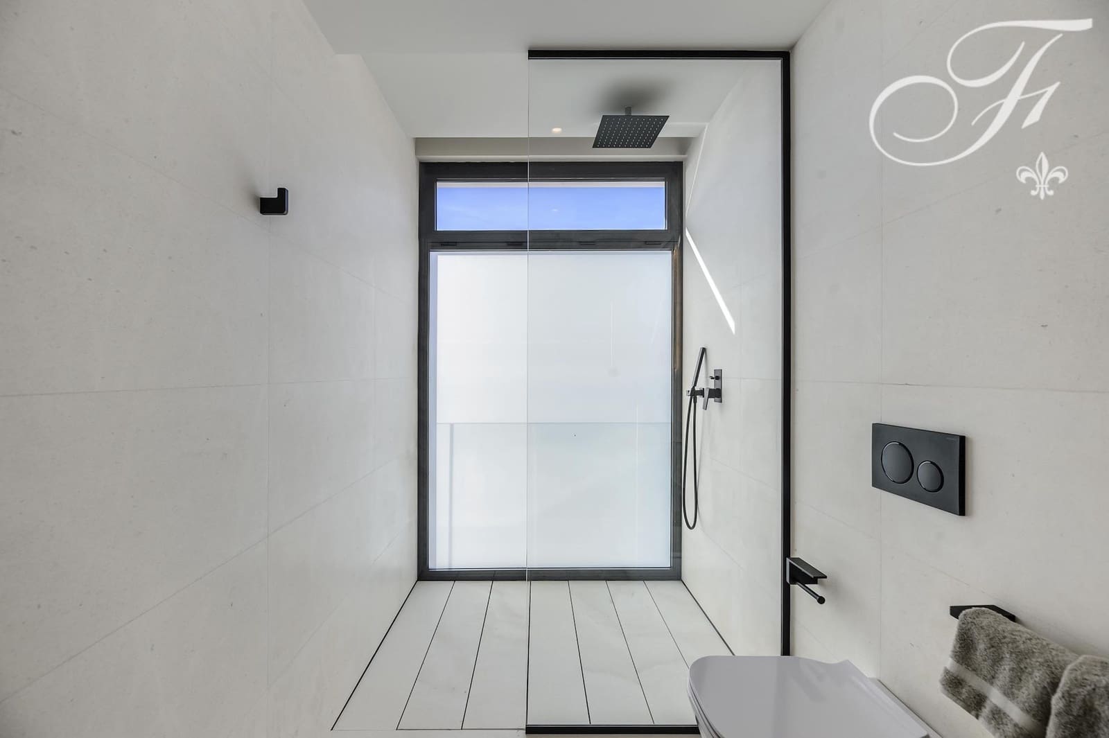 6 bedroom Villa for sale in Es Cubells with pool - € 9,500,000 (Ref: 9542201)