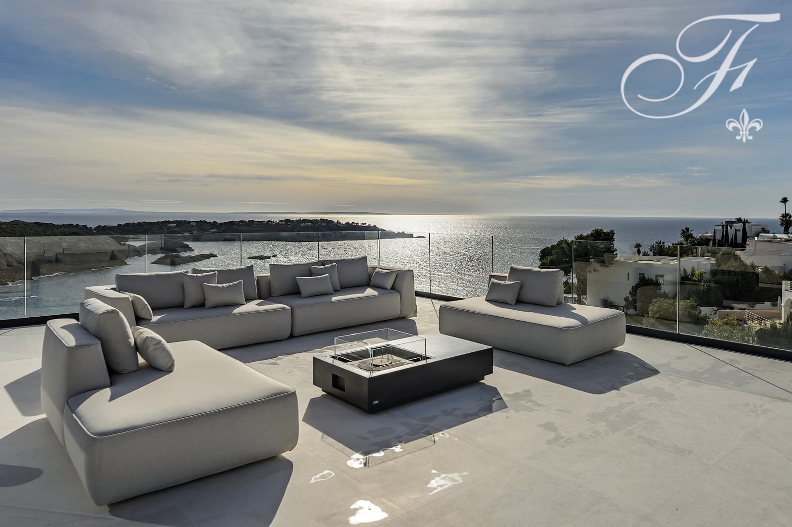 6 bedroom Villa for sale in Es Cubells with pool - € 9,500,000 (Ref: 9542201)