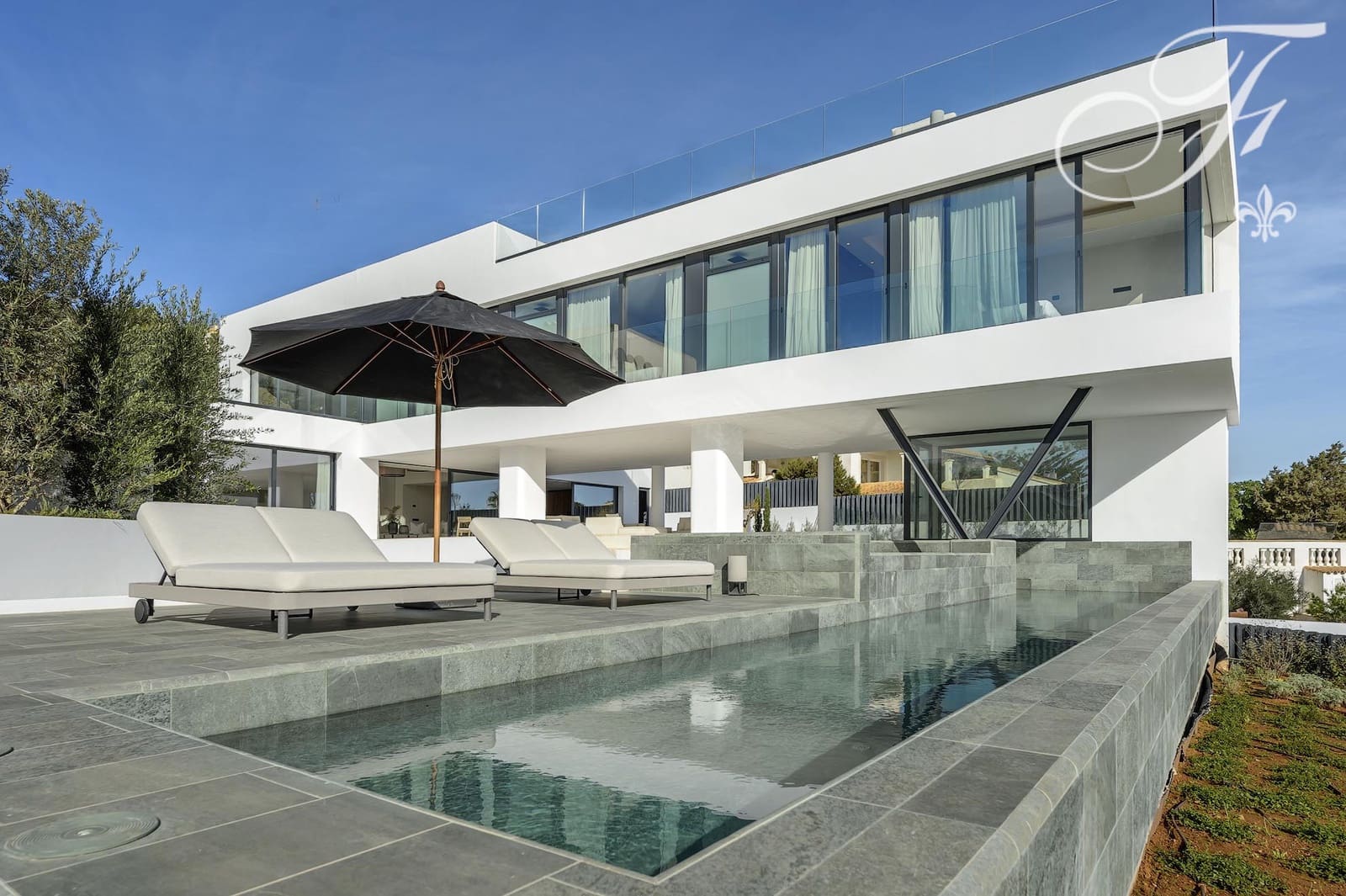 6 bedroom Villa for sale in Es Cubells with pool - € 9,500,000 (Ref: 9542201)