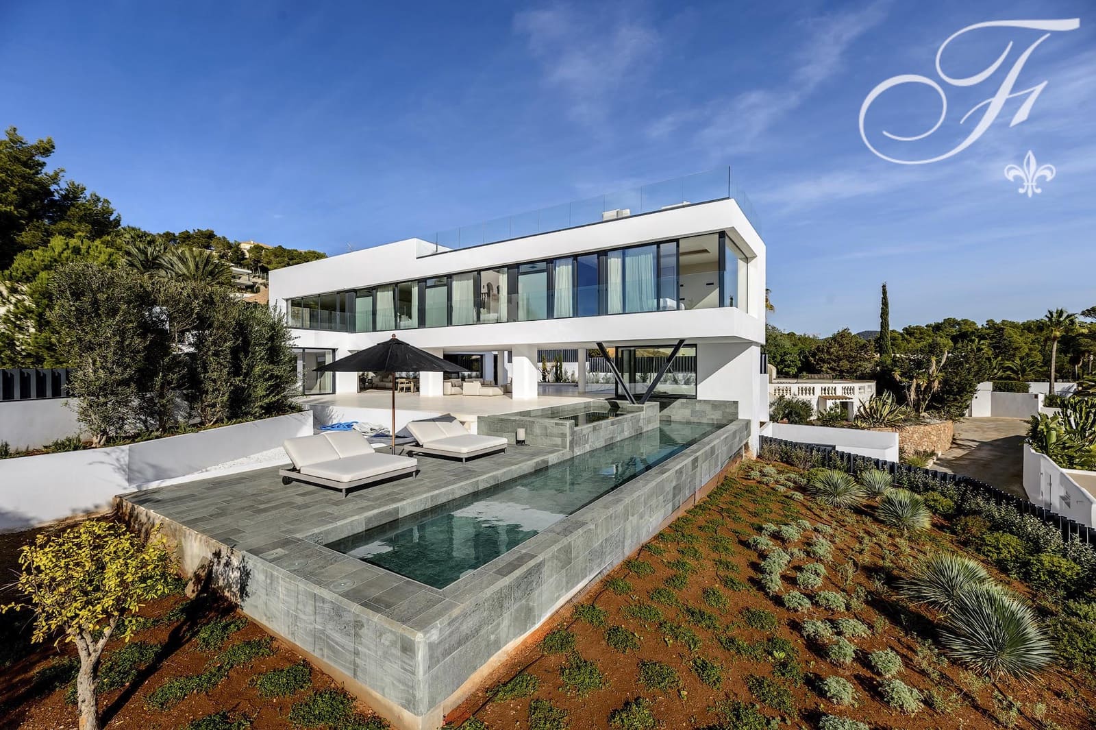 6 bedroom Villa for sale in Es Cubells with pool - € 9,500,000 (Ref: 9542201)