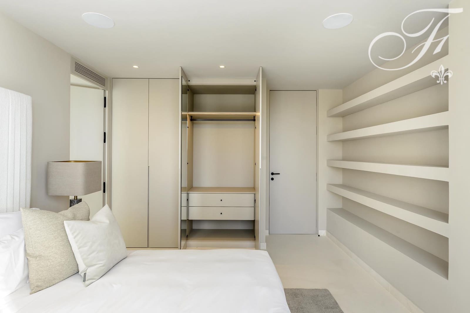 6 bedroom Villa for sale in Es Cubells with pool - € 9,500,000 (Ref: 9542201)