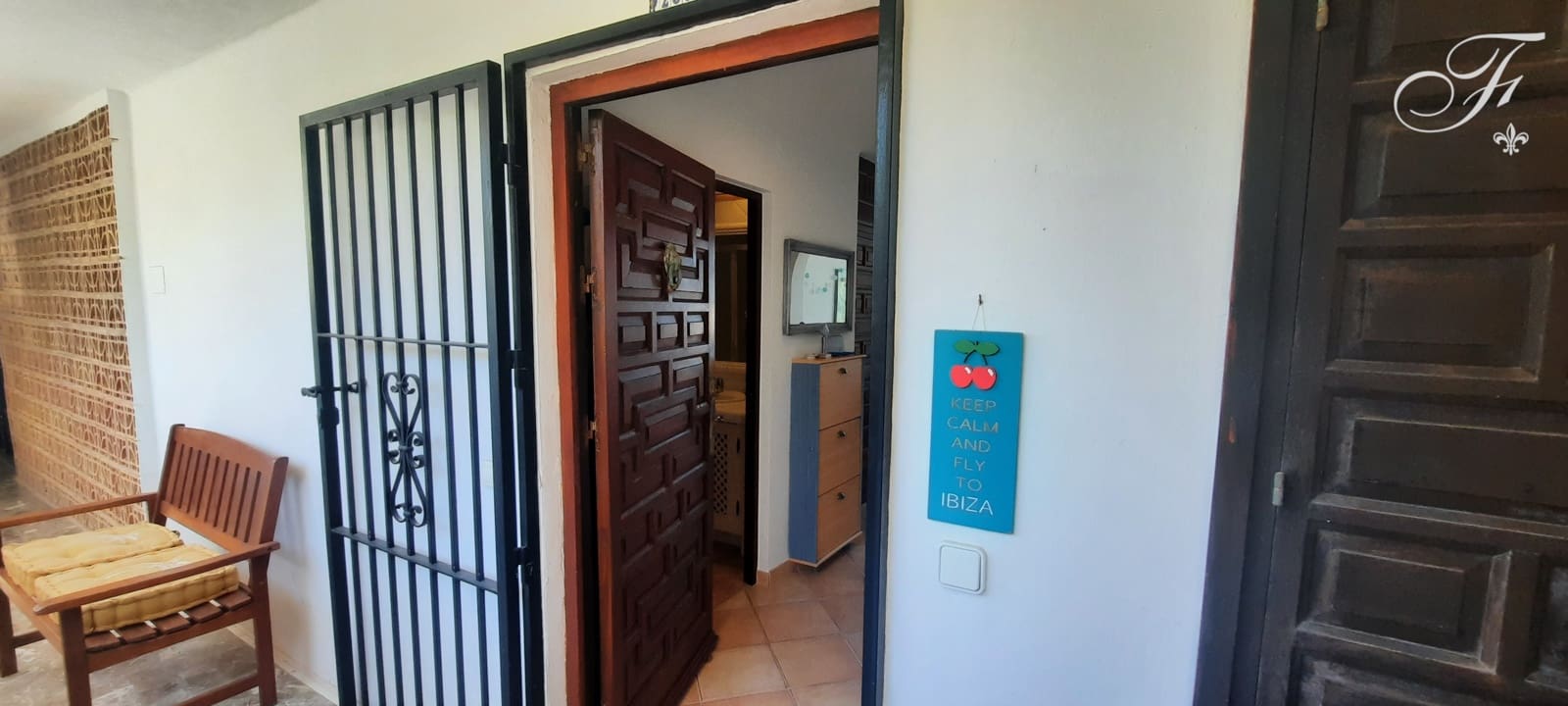 2 bedroom Apartment for sale in Santa Eulalia / Santa Eularia with pool - € 495,000 (Ref: 9706015)