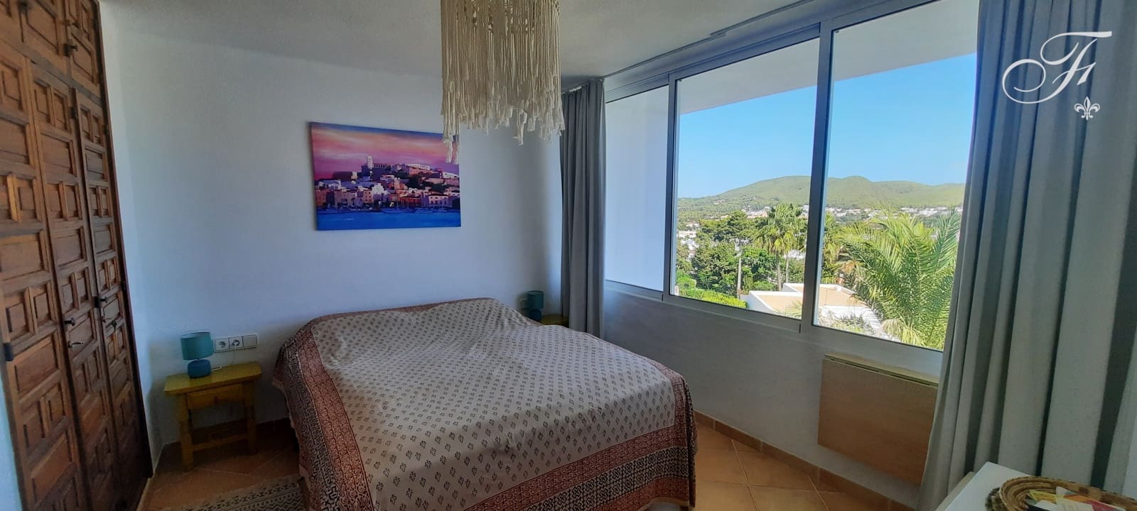 2 bedroom Apartment for sale in Santa Eulalia / Santa Eularia with pool - € 495,000 (Ref: 9706015)