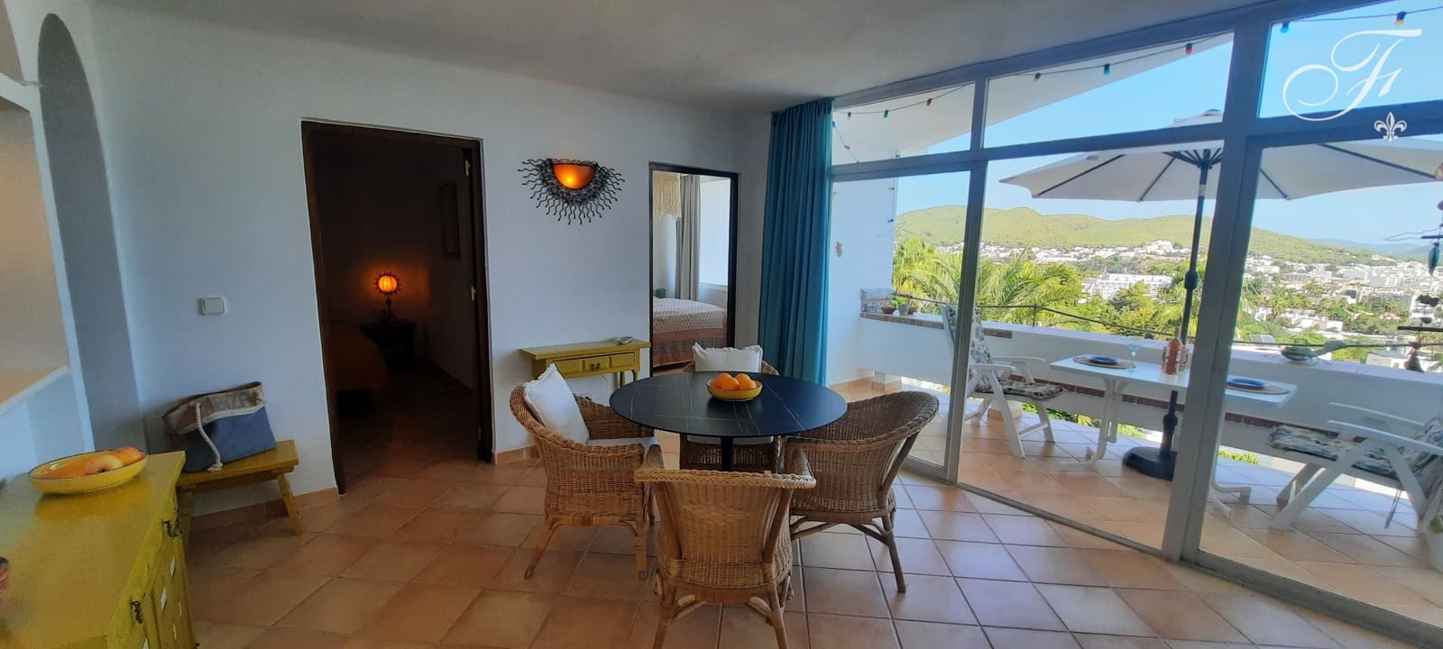 2 bedroom Apartment for sale in Santa Eulalia / Santa Eularia with pool - € 495,000 (Ref: 9706015)