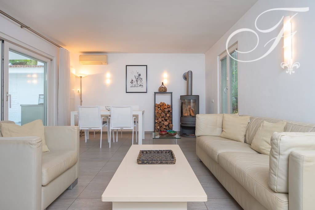 3 bedroom Finca/Country House for sale in Santa Gertrudis de Fruitera with pool - € 1,375,000 (Ref: 9843862)
