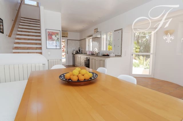 3 soveværelse Semi-Rækkehus til salg i Cala Llenya, Santa Eulalia / Santa Eularia med swimmingpool garage - € 1.800.000 (Ref: 9889408)