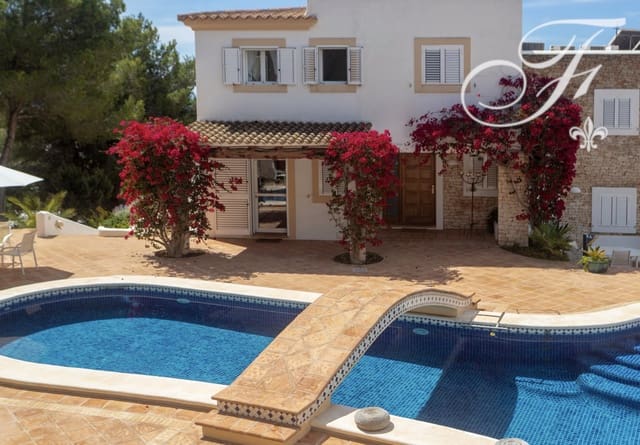 3 soveværelse Semi-Rækkehus til salg i Cala Llenya, Santa Eulalia / Santa Eularia med swimmingpool garage - € 1.800.000 (Ref: 9889408)