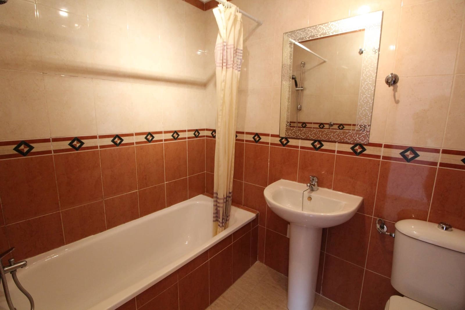 2 bedroom Apartment for sale in Algorfa with pool - € 117,000 (Ref: 10121078)